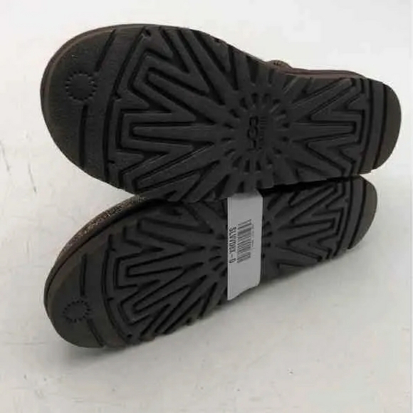 Like NEW UGG Womens Gold Pull-On Animal Sparkly Metallic Print Glitter Size 5 - Picture 5 of 7